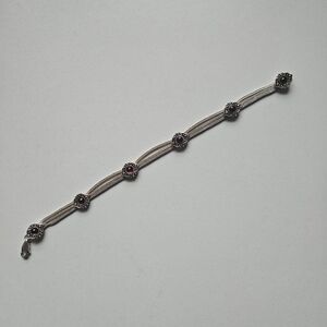 🥮HOLD🥮 Vintage Sterling Mesh & Garnet Cabochon Bracelet